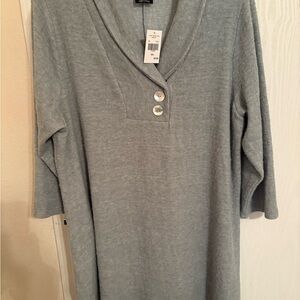 Light Gray V-Neck Knit Tunic with Button Detail